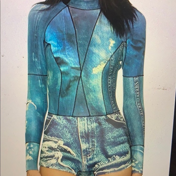 Cynthia Rowley Other - ISO CYNTHIA ROWLEY WETSUIT